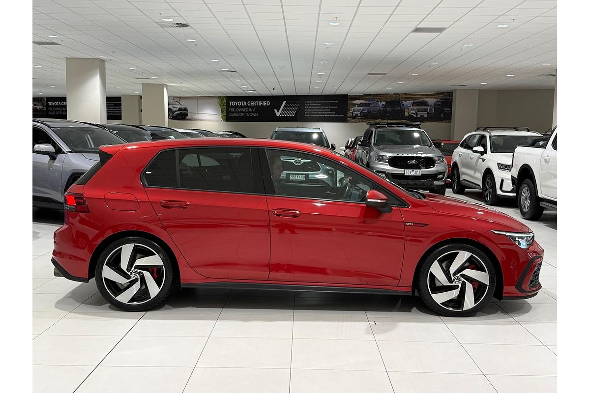 2022 Volkswagen Golf GTI 8