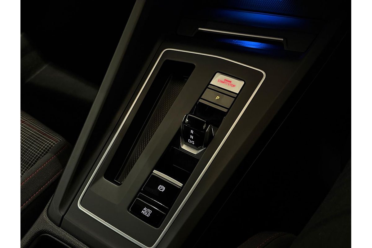 2022 Volkswagen Golf GTI 8