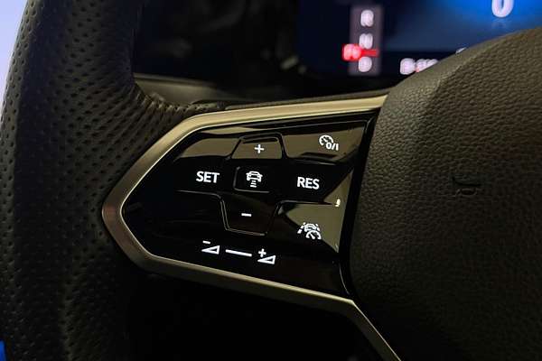 2022 Volkswagen Golf GTI 8