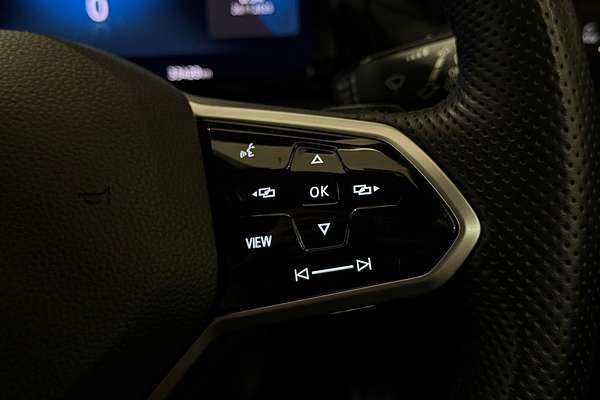 2022 Volkswagen Golf GTI 8