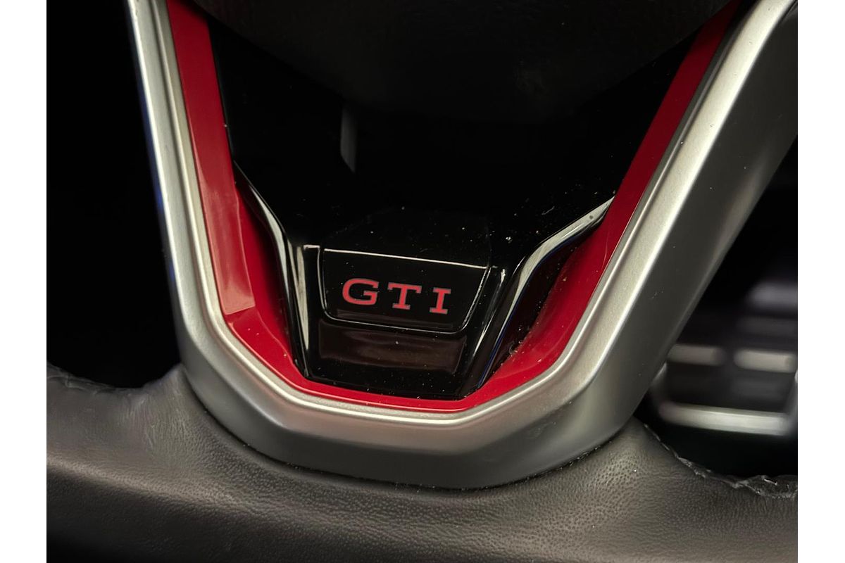 2022 Volkswagen Golf GTI 8