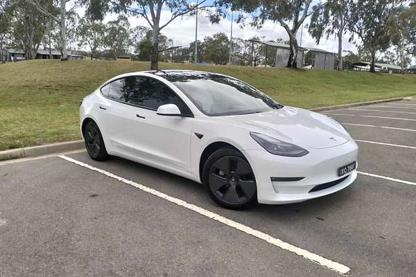 2022 Tesla Model 3 Long Range