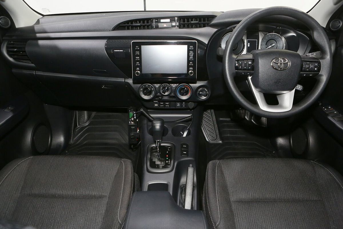 2025 Toyota Hilux SR GUN126R 4X4