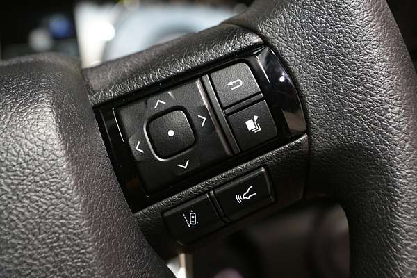 2025 Toyota Hilux SR GUN126R 4X4