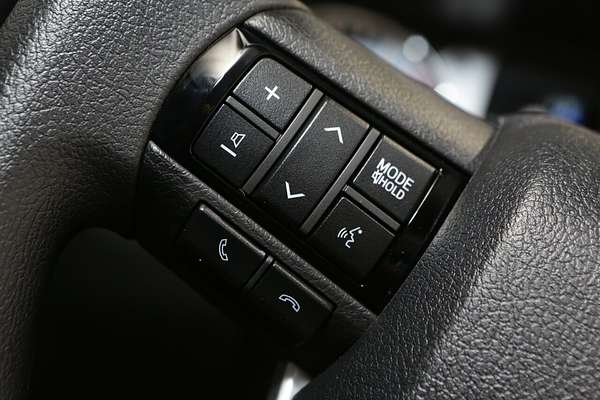 2025 Toyota Hilux SR GUN126R 4X4