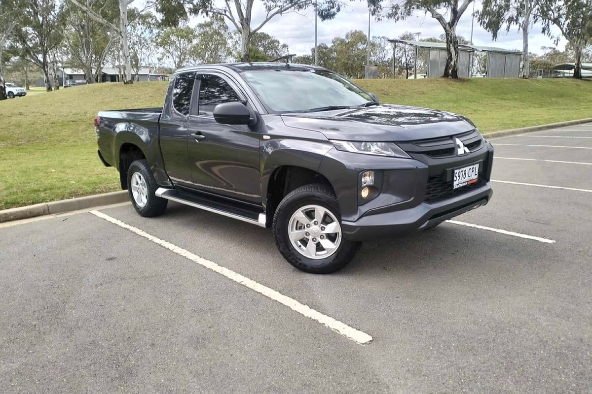 2022 Mitsubishi Triton GLX+ MR 4X4