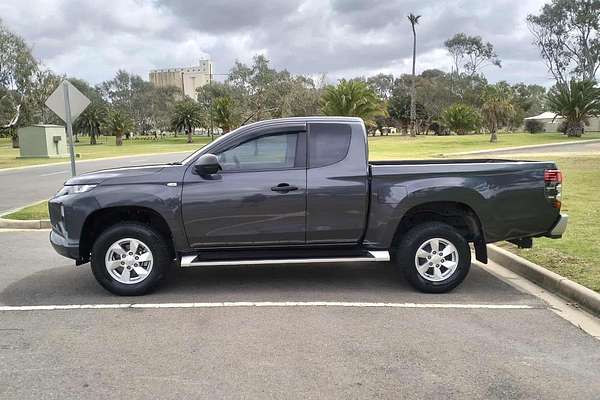 2022 Mitsubishi Triton GLX+ MR 4X4