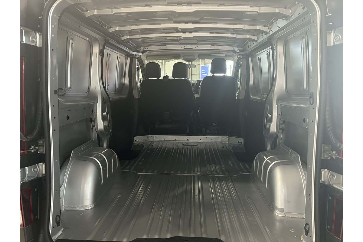 2020 Mitsubishi Express GLX SN LWB