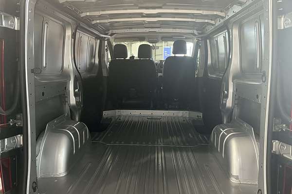 2020 Mitsubishi Express GLX SN LWB