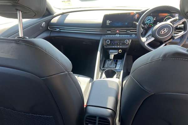 2025 Hyundai i30 Elite Hybrid CN7.V2