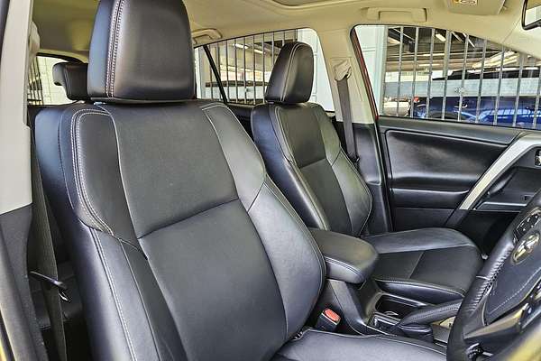 2017 Toyota RAV4 Cruiser ASA44R