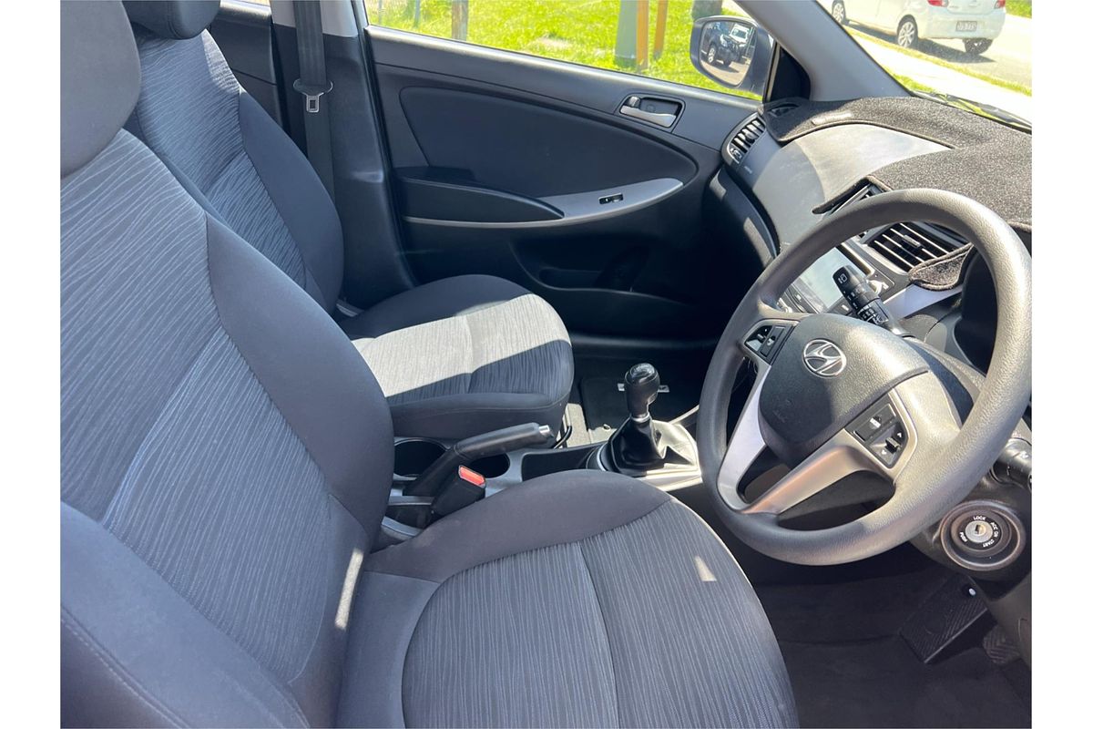 2016 Hyundai Accent Active RB4