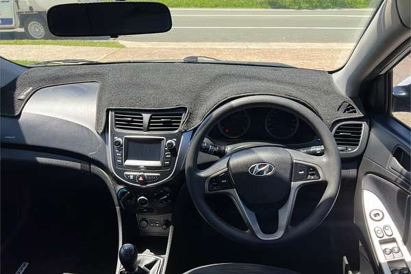 2016 Hyundai Accent Active RB4