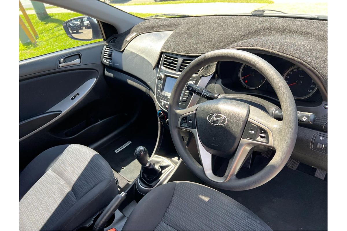 2016 Hyundai Accent Active RB4