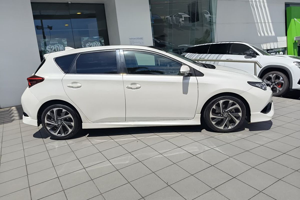 2015 Toyota Corolla ZR ZRE182R