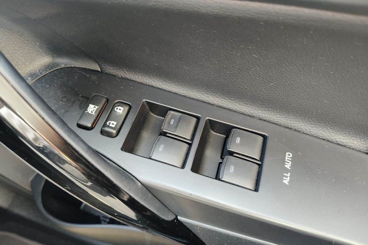 2015 Toyota Corolla ZR ZRE182R