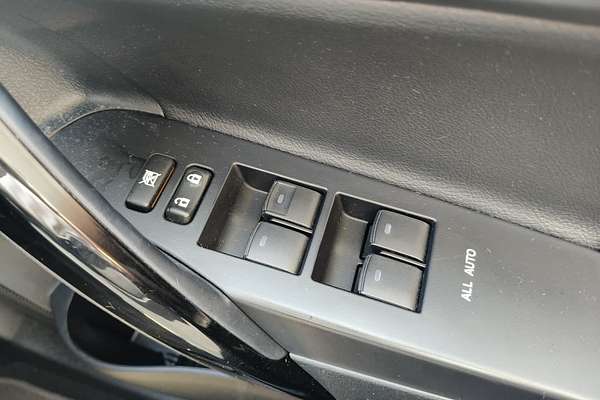 2015 Toyota Corolla ZR ZRE182R