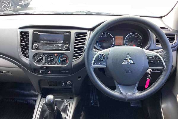 2016 Mitsubishi Triton GLX MQ 4X4