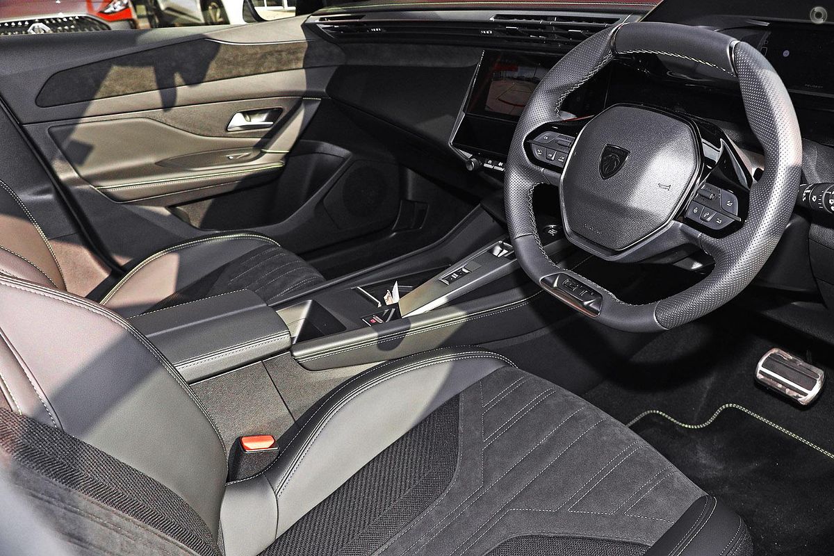 2025 Peugeot 308 GT Hybrid P51