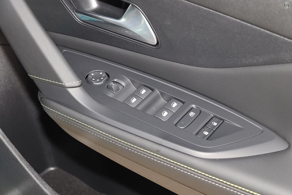 2025 Peugeot 308 GT Hybrid P51