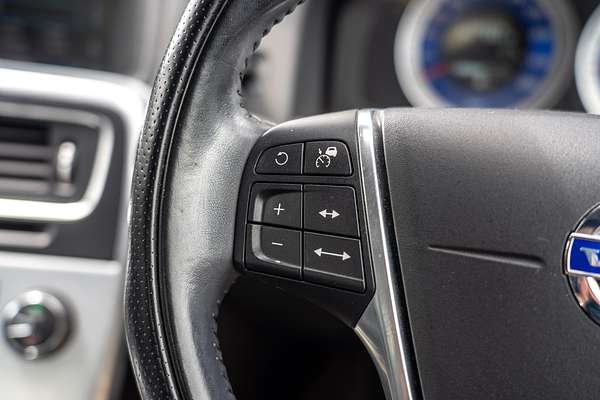 2013 Volvo S60 T6 R-Design