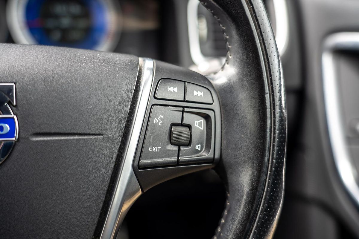 2013 Volvo S60 T6 R-Design