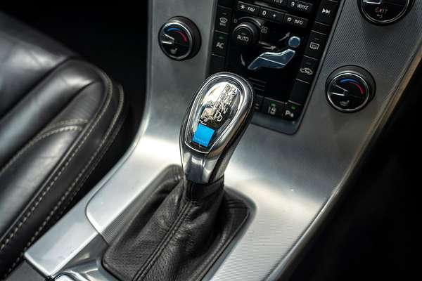 2013 Volvo S60 T6 R-Design