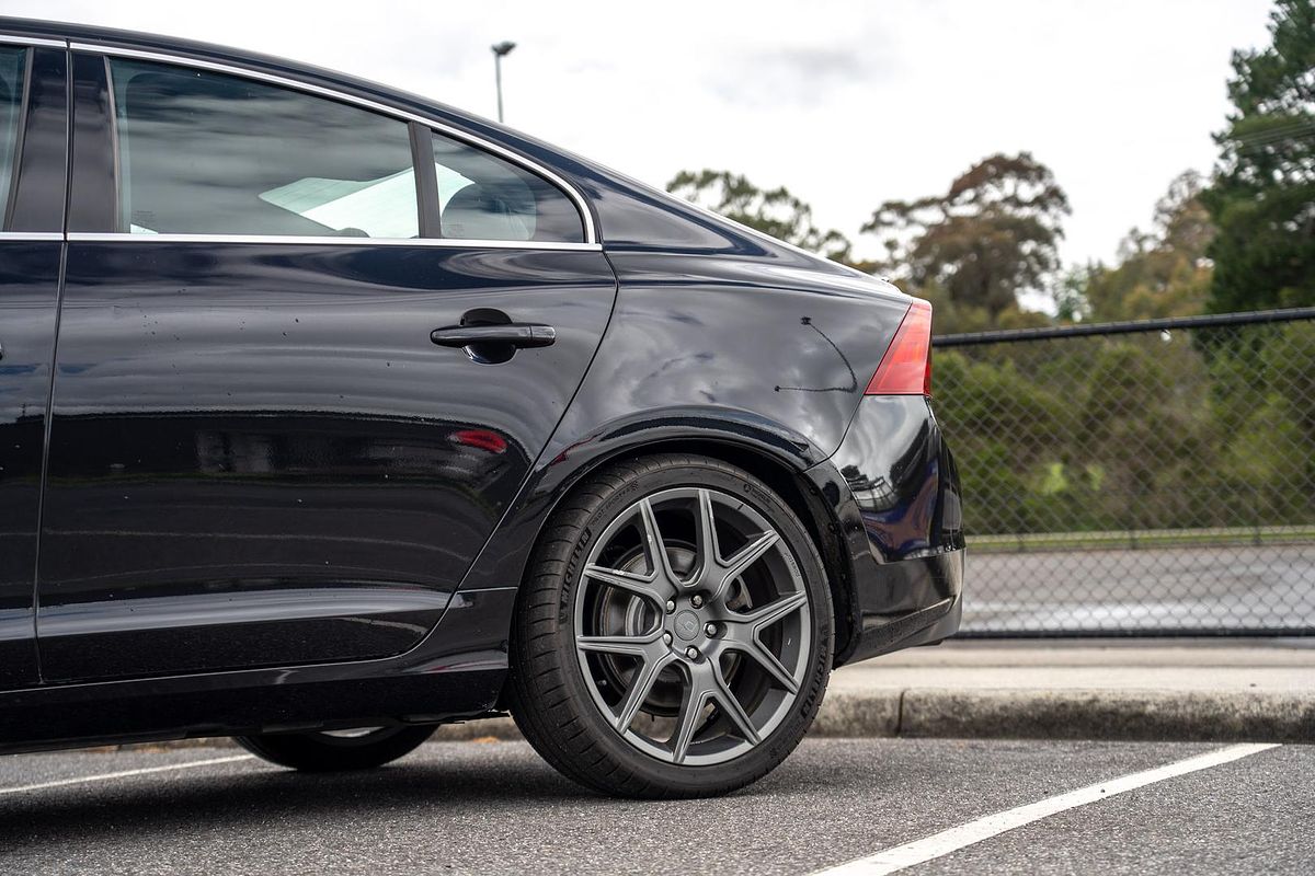 2013 Volvo S60 T6 R-Design