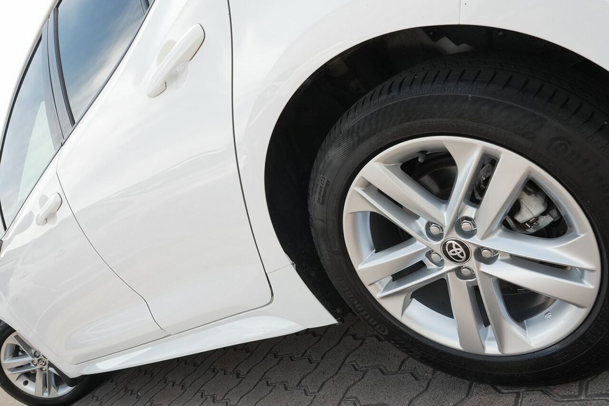 2018 Toyota Corolla Ascent Sport Hybrid ZWE211R