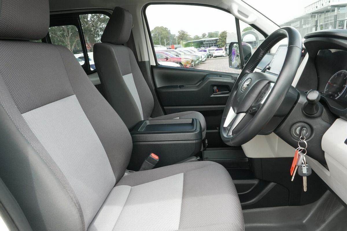 2022 Toyota Hiace GDH300R LWB