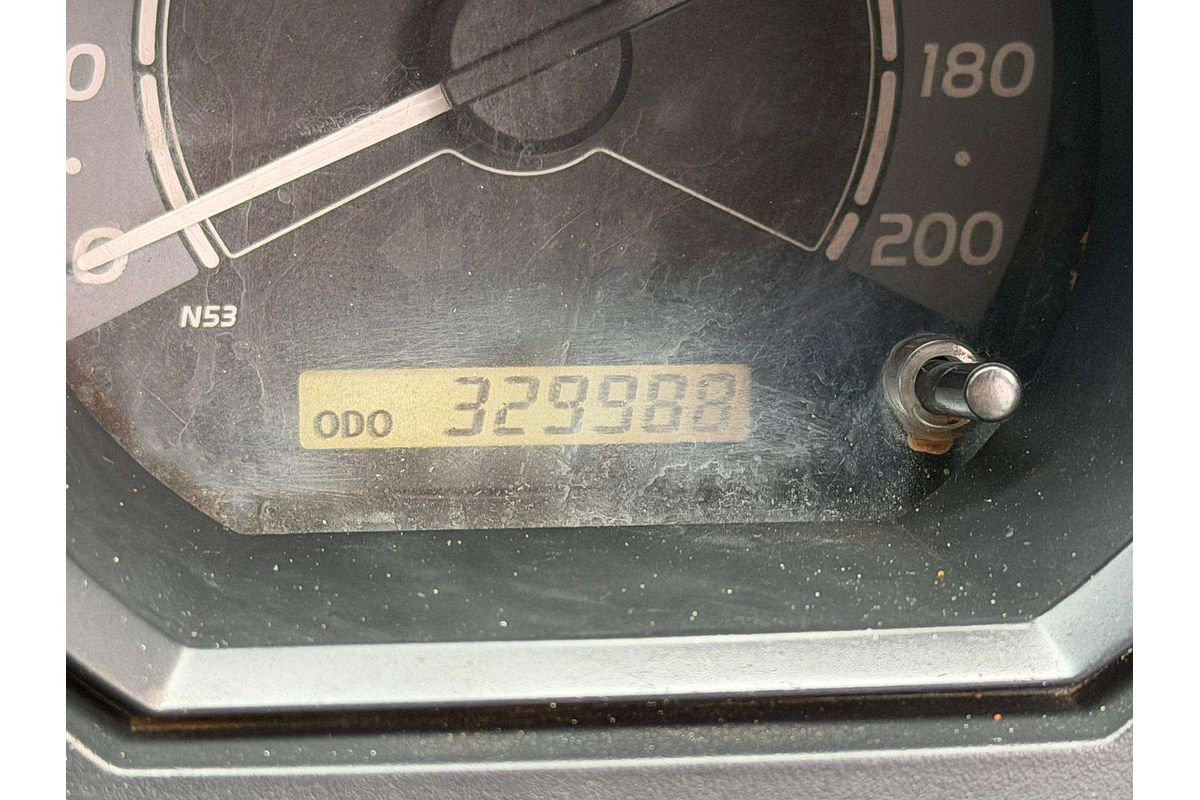 2010 Toyota Hilux SR KUN26R 4X4