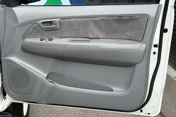 2010 Toyota Hilux SR KUN26R 4X4