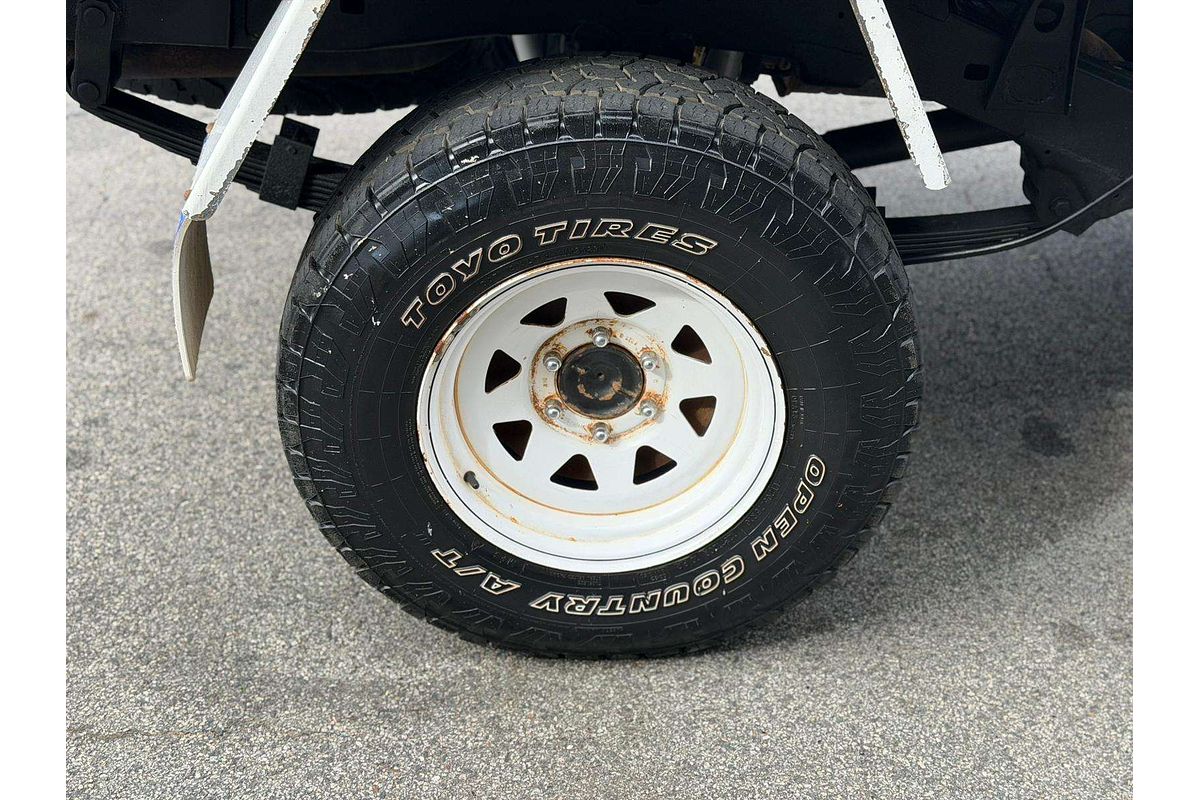 2010 Toyota Hilux SR KUN26R 4X4