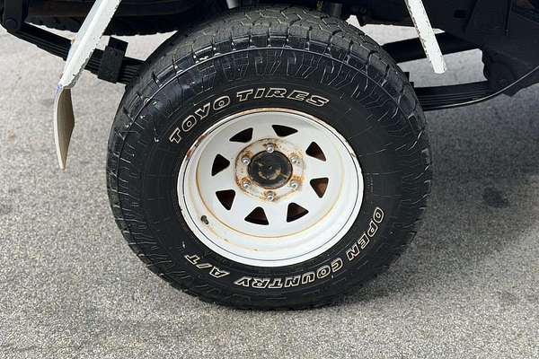 2010 Toyota Hilux SR KUN26R 4X4