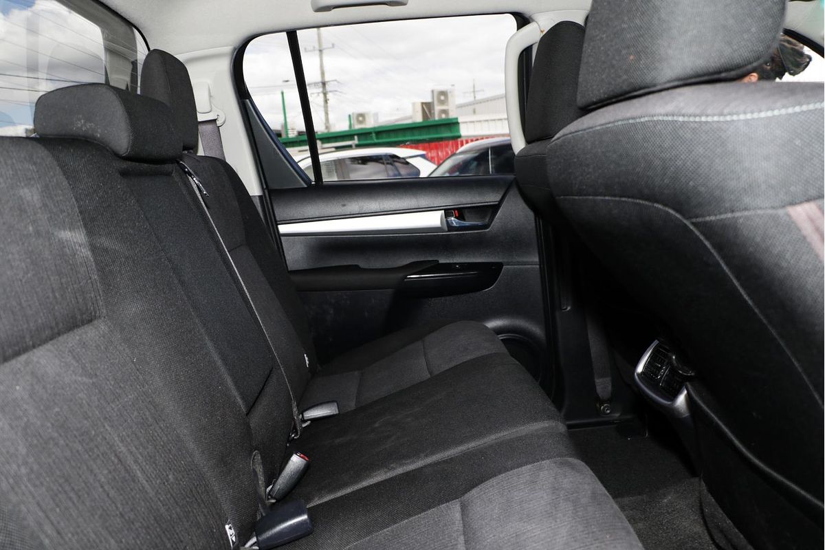 2019 Toyota Hilux SR5 GUN126R 4X4