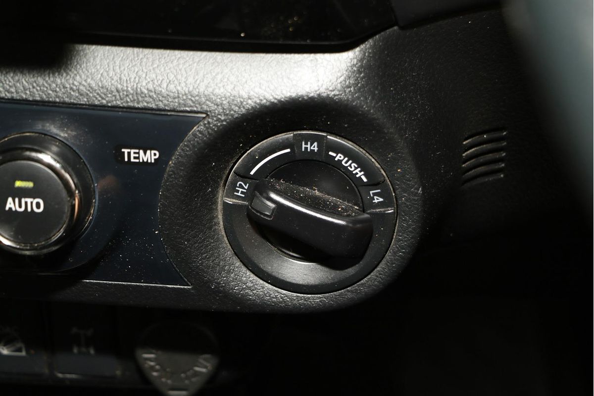 2019 Toyota Hilux SR5 GUN126R 4X4