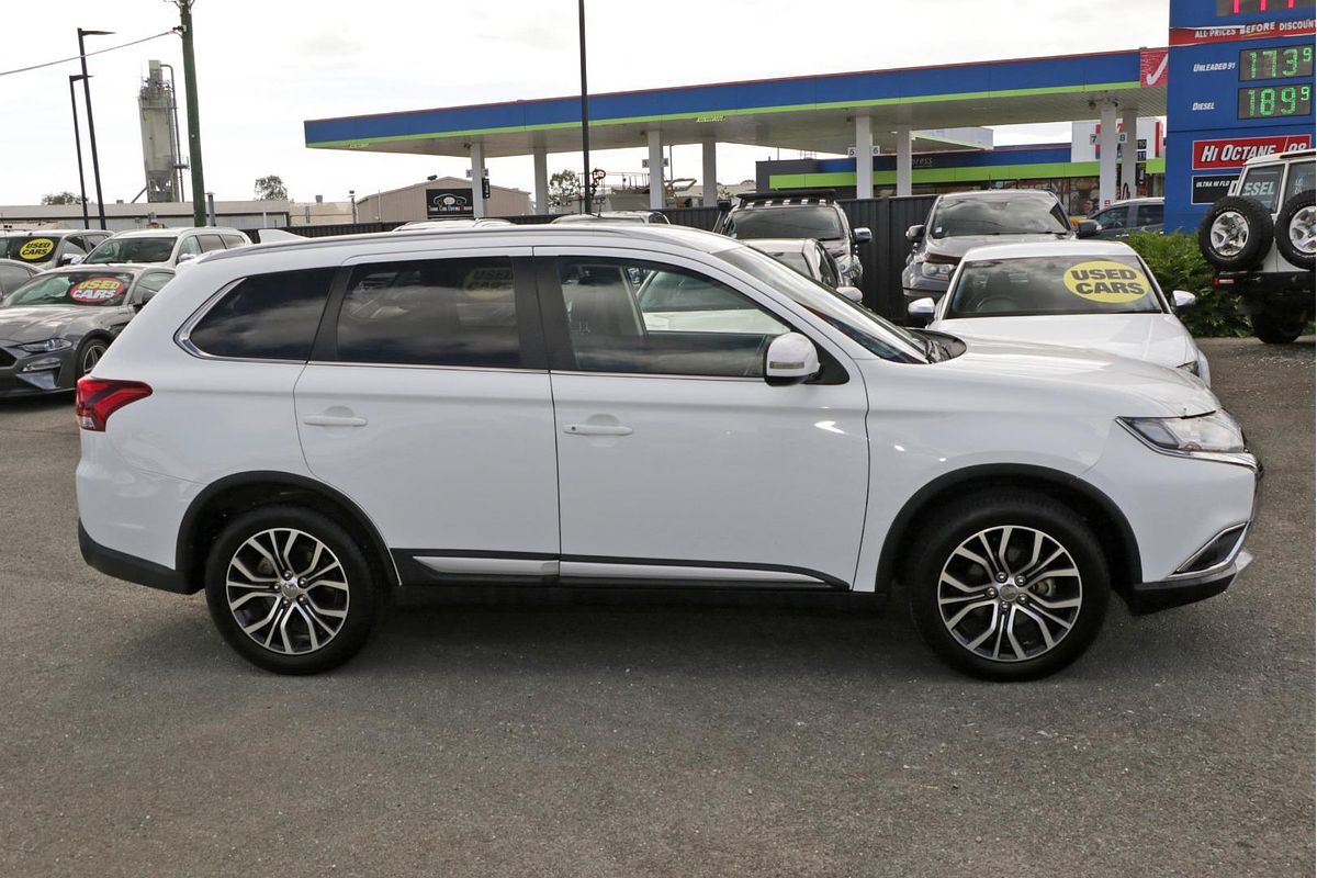 2016 Mitsubishi Outlander LS Safety Pack ZK