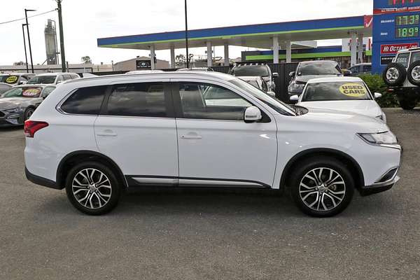2016 Mitsubishi Outlander LS Safety Pack ZK