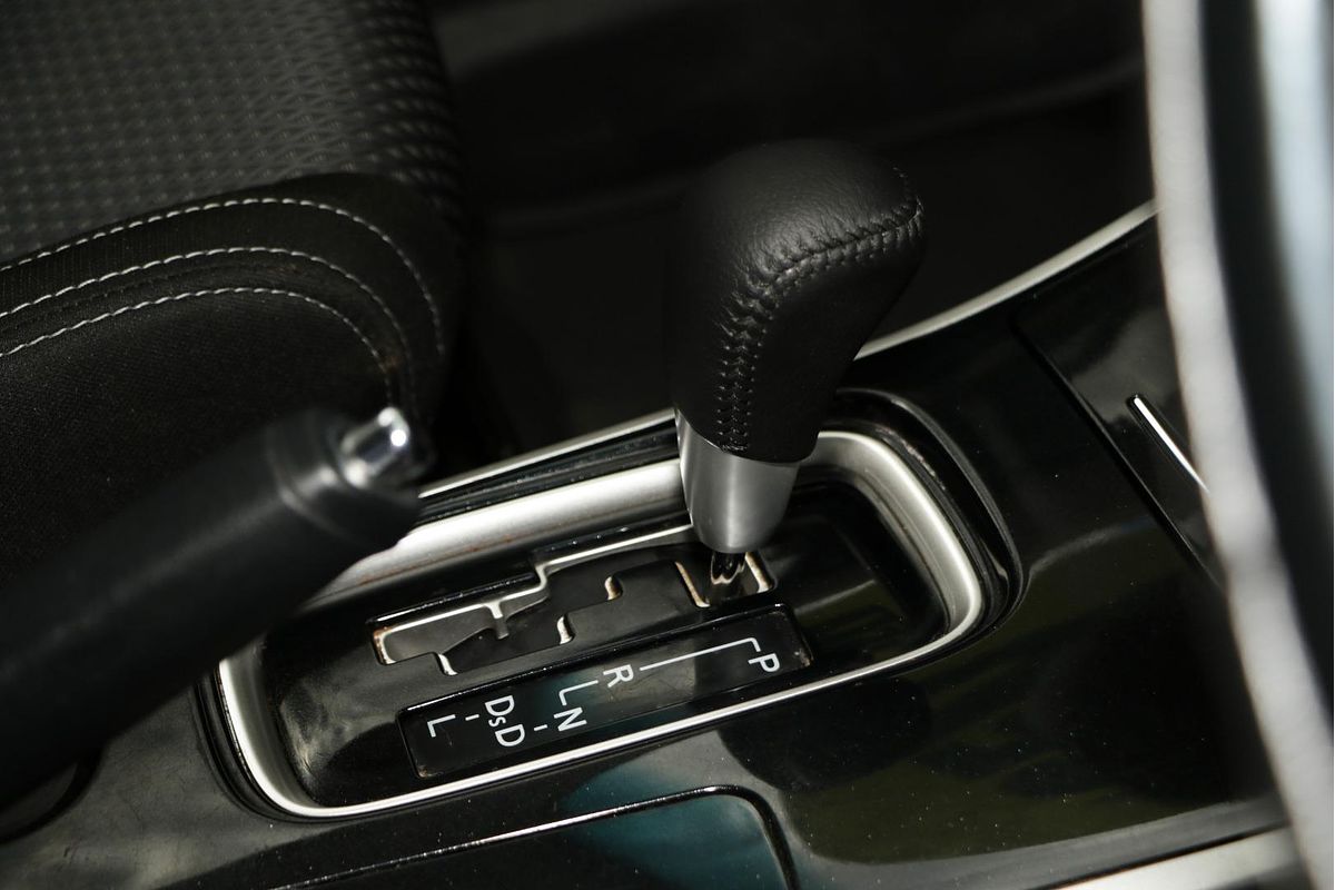 2016 Mitsubishi Outlander LS Safety Pack ZK