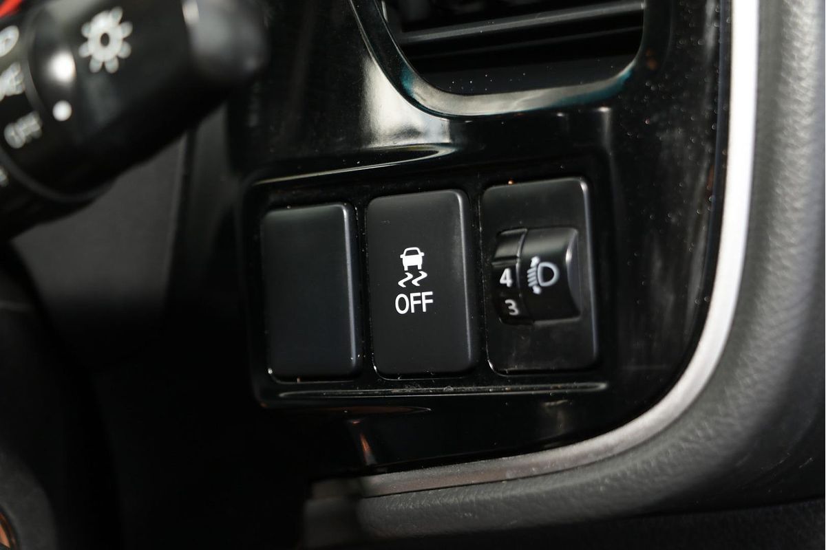 2016 Mitsubishi Outlander LS Safety Pack ZK