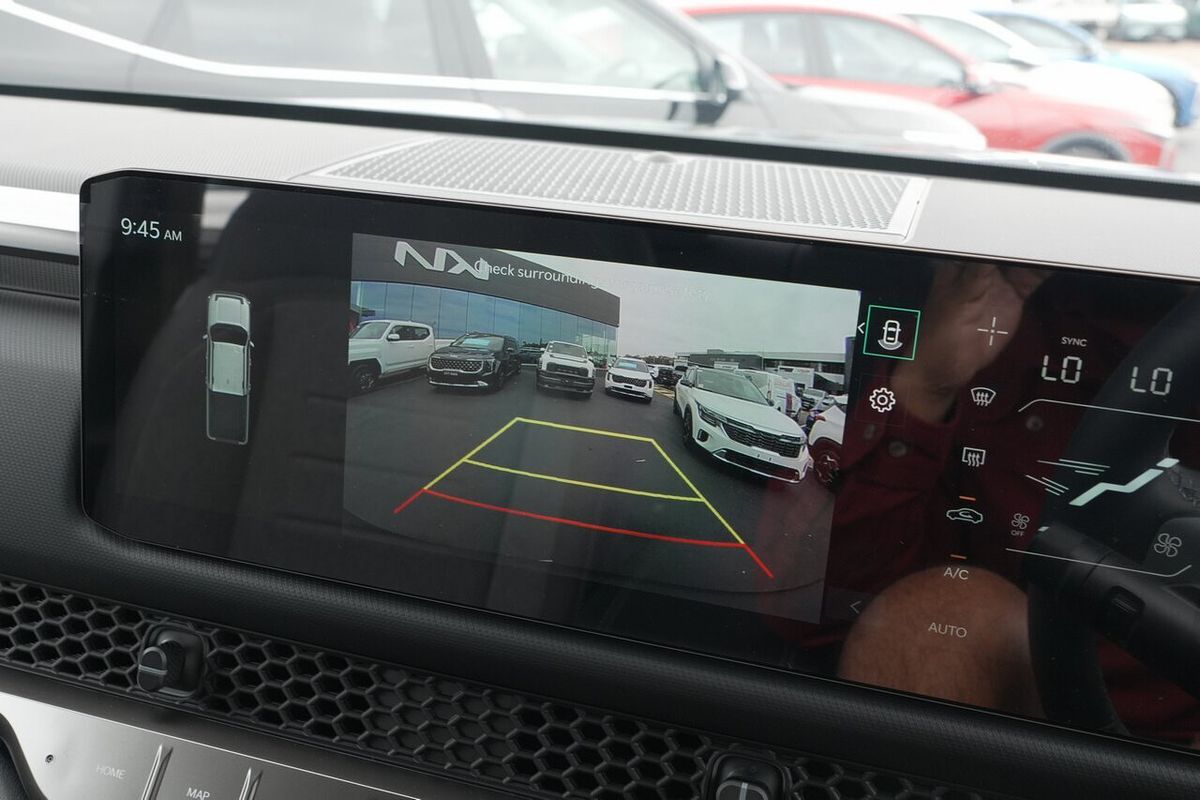 2025 Kia Tasman SX TK 4X4