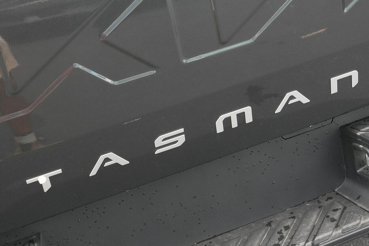 2025 Kia Tasman SX TK 4X4