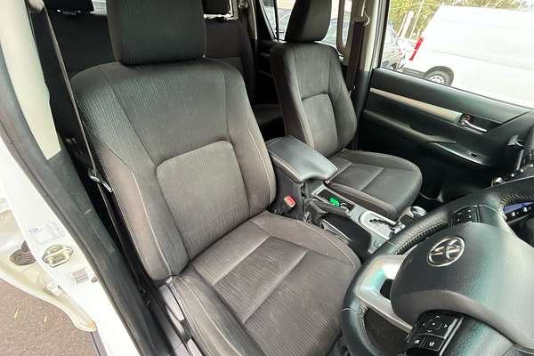 2022 Toyota Hilux SR5 GUN126R 4X4