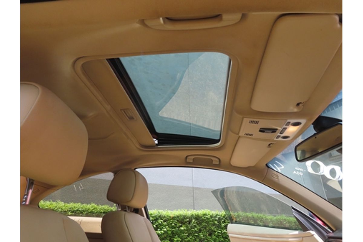 2010 BMW 3 Series 320d E92