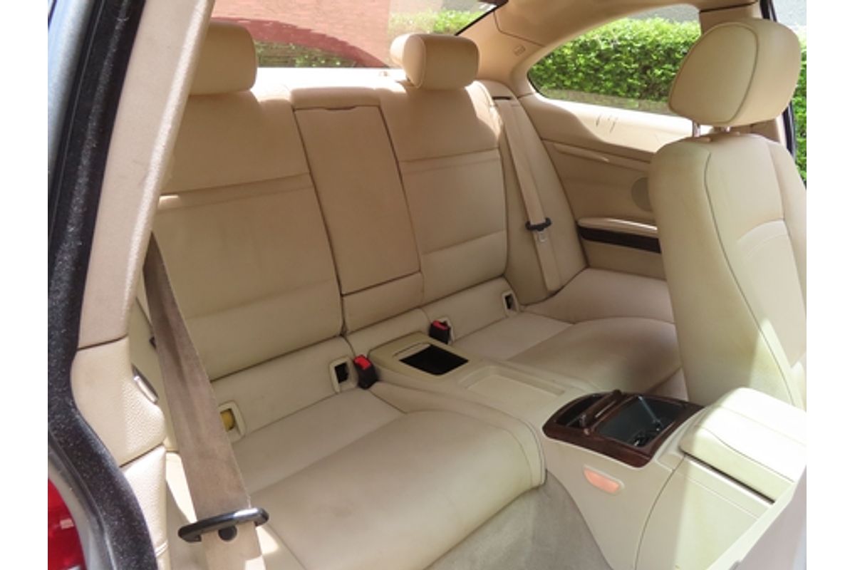 2010 BMW 3 Series 320d E92