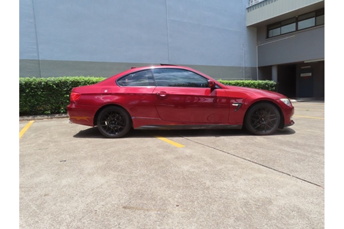 2010 BMW 3 Series 320d E92