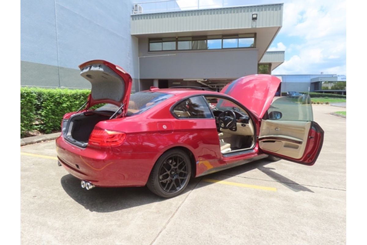 2010 BMW 3 Series 320d E92