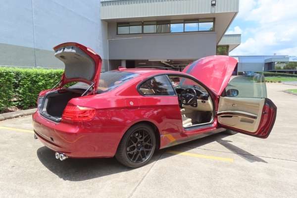 2010 BMW 3 Series 320d E92