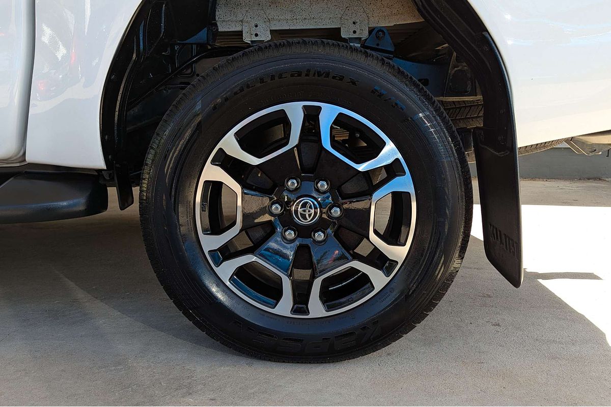 2021 Toyota Hilux SR5 GUN126R 4X4