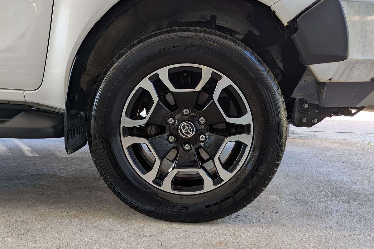 2021 Toyota Hilux SR5 GUN126R 4X4